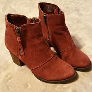 American Eagle Outfitters Suede Ankle Booties
